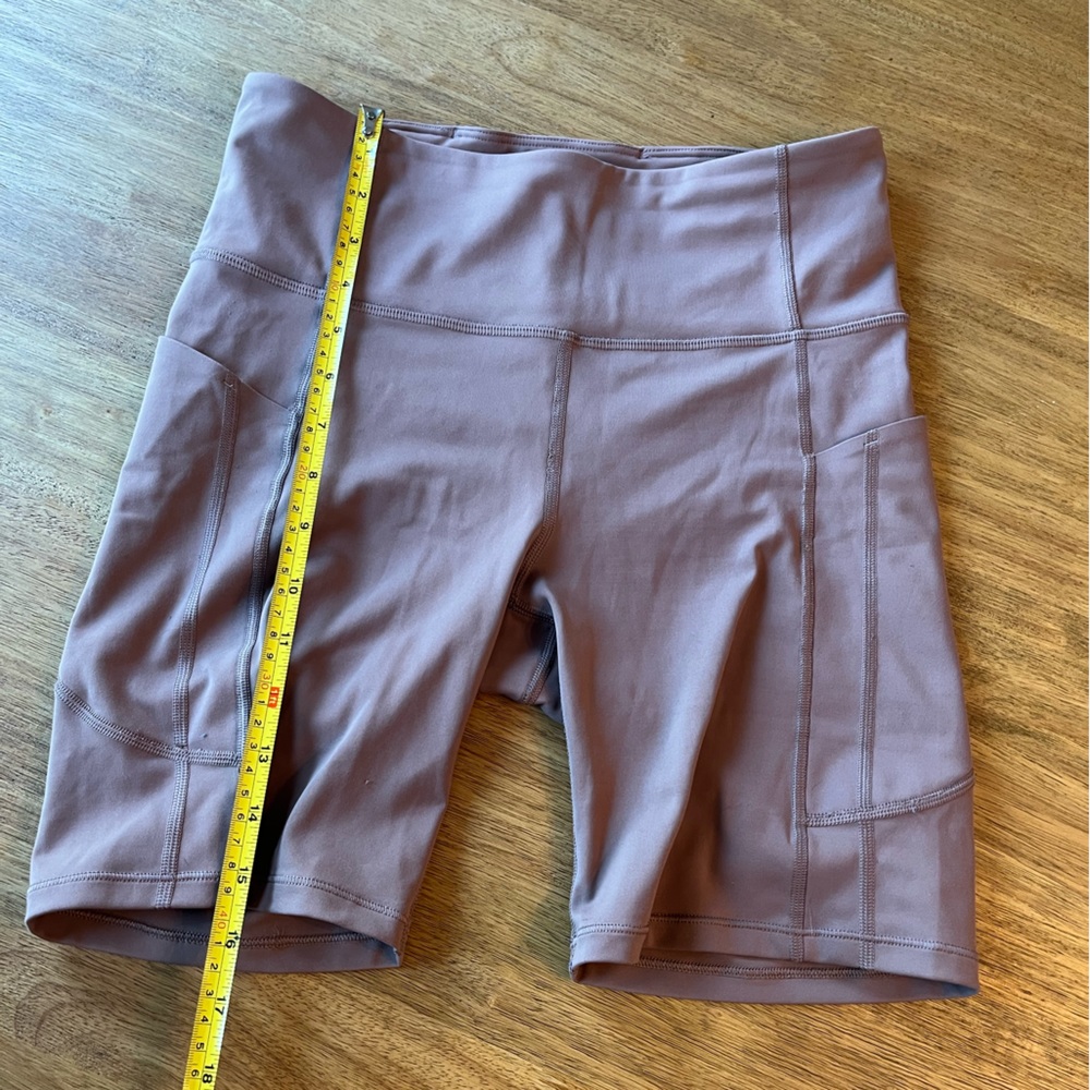 Ultimate Stash Short - Like New - Athleta